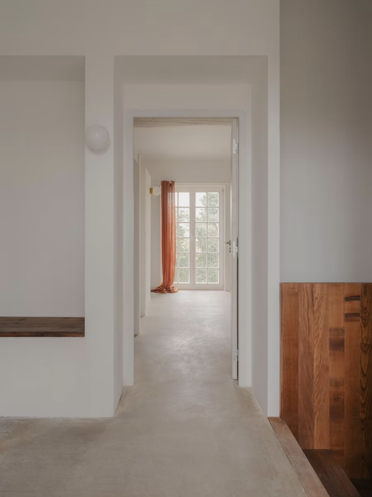 a view into the main upstairs bedroom. 30